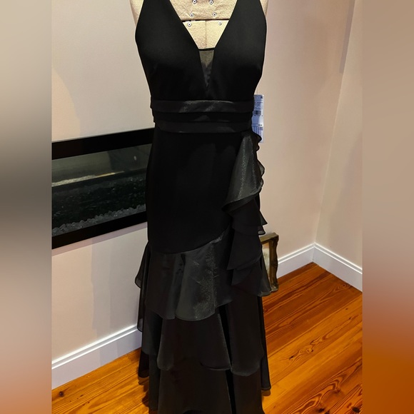 Aidan mattox formal dress - Picture 8 of 10